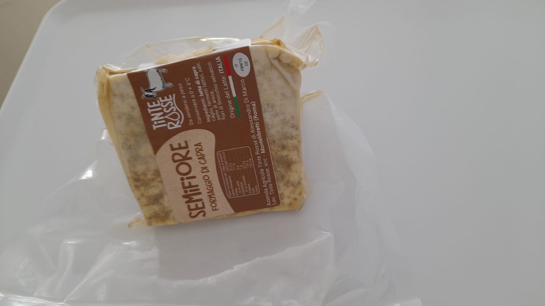 Semifiore formaggio di capra